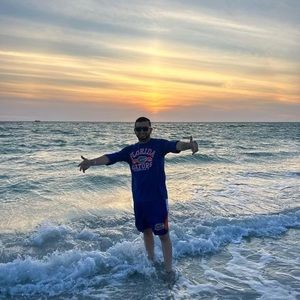 Meet your Posher, Julian